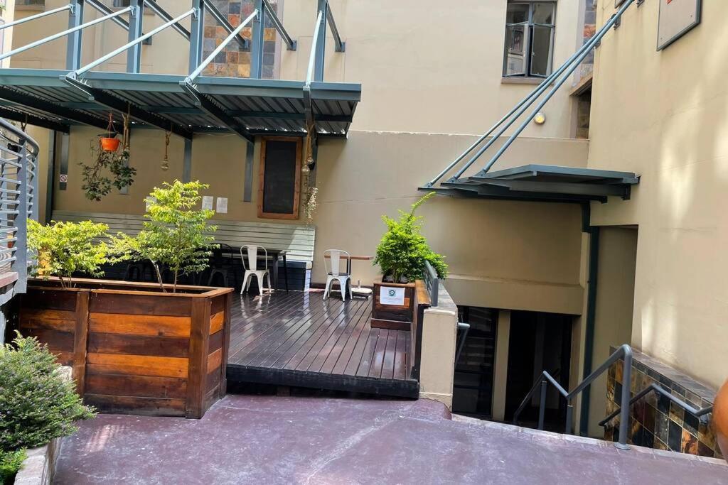 Cool & Easy Flat In The Heart Of Marshalltown Johannesburg Exterior foto
