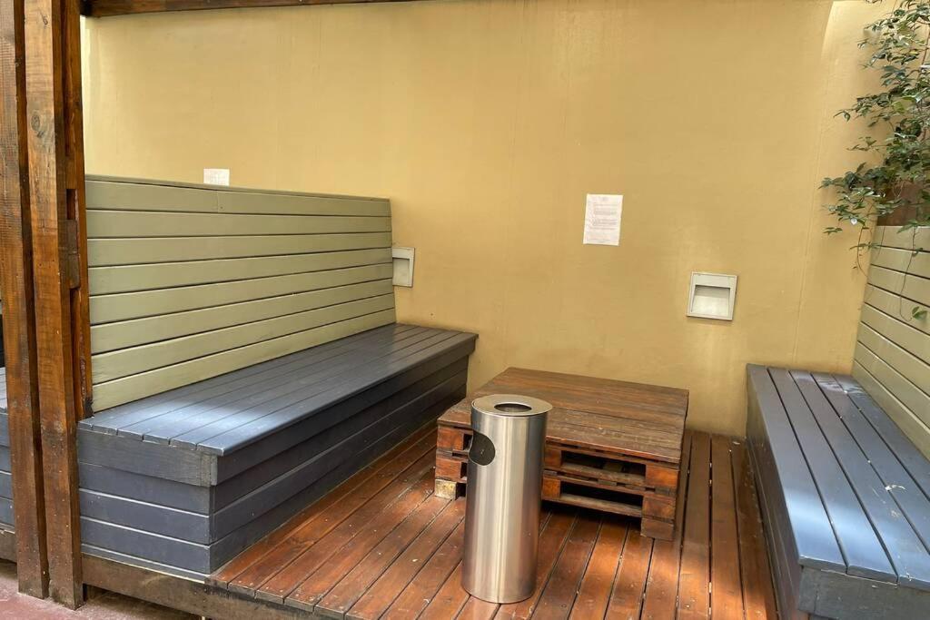 Cool & Easy Flat In The Heart Of Marshalltown Johannesburg Exterior foto